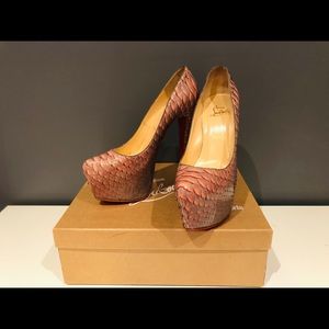 ❌ SOLD ❌ Christian Louboutin Daffodile 160mm